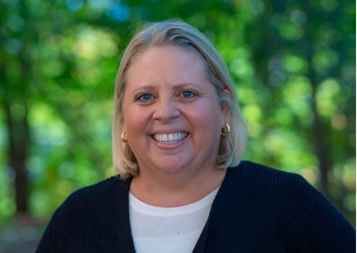 Photo of Tara Kneeshaw